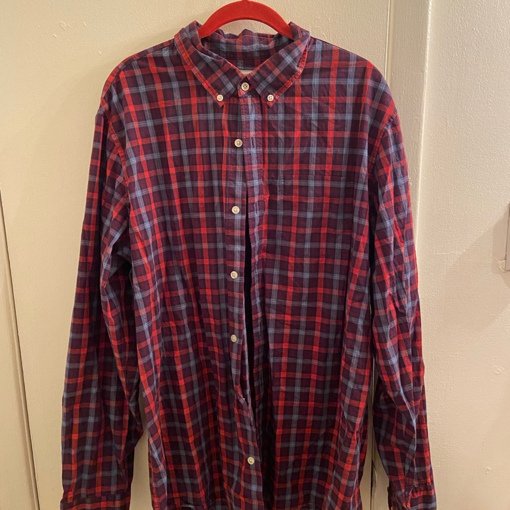 GAP Plaid Long Sleeve Button Up